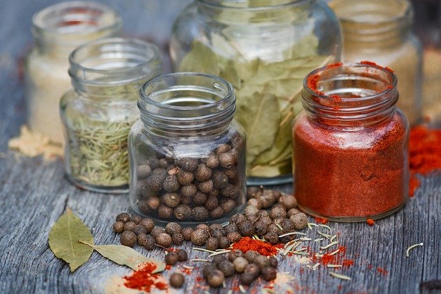 pretty spice jars for gift ideas